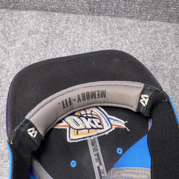 Oklahoma City Thunder Hat Cap Fitted Mens One Size NBA Basketball Memory Fit - Picture 10 of 11